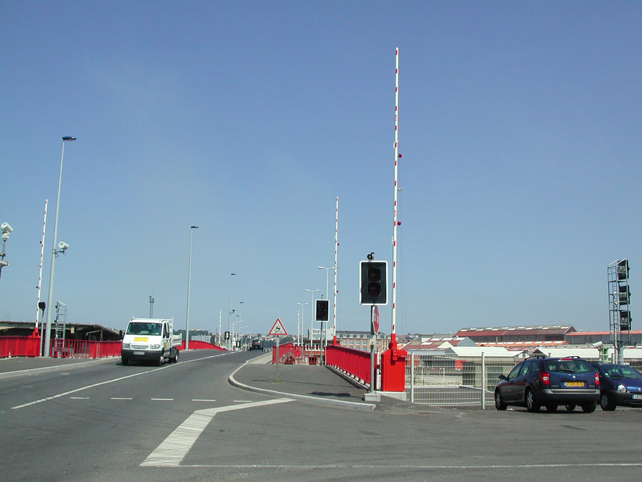 BL 52 Security Barrier Up to 14m | Traffic Control Barrier